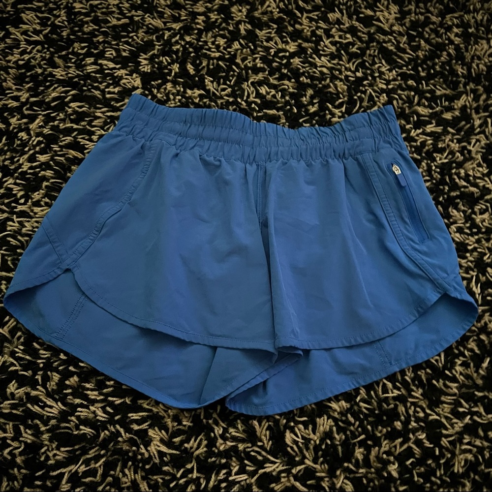 lululemon Tracker Shorts 5” Blue size 8